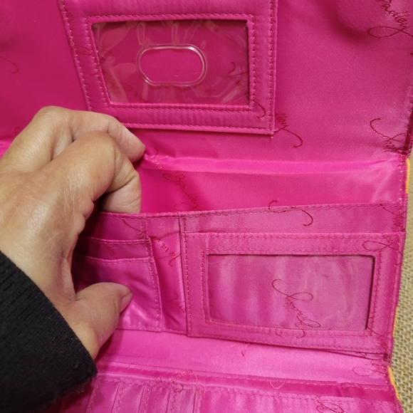 Vera Bradley ZIGGY ZAGS  Colorful Large Trifold WALLET - Picture 4 of 12